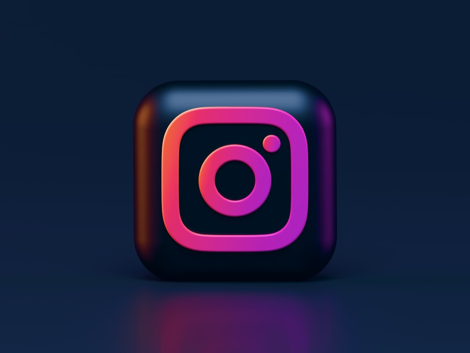 Instagram и реальность Картинка статьи